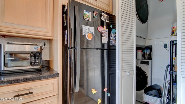 62 Jefferson Drive, Spotswood, NJ 08884