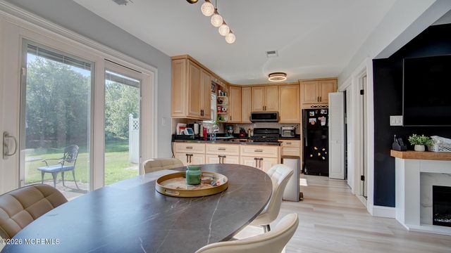 62 Jefferson Drive, Spotswood, NJ 08884