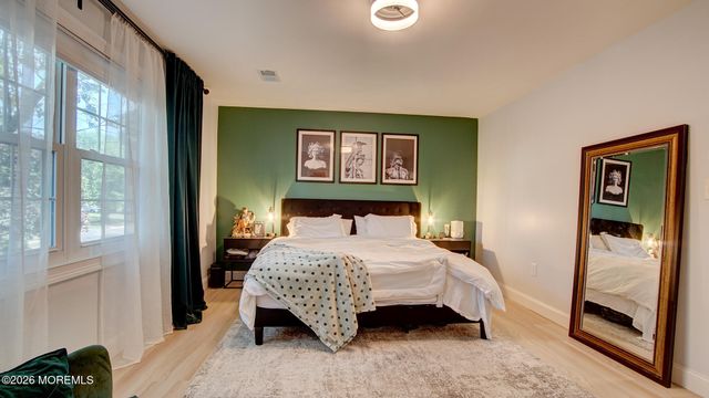 62 Jefferson Drive, Spotswood, NJ 08884