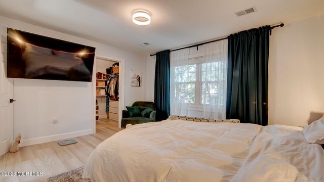 62 Jefferson Drive, Spotswood, NJ 08884