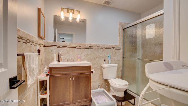 62 Jefferson Drive, Spotswood, NJ 08884