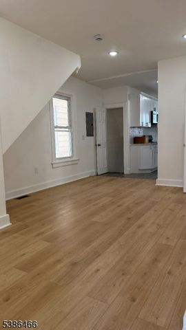 56 Sayre St, Elizabeth City, NJ 07208
