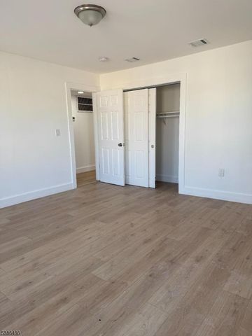 56 Sayre St, Elizabeth City, NJ 07208