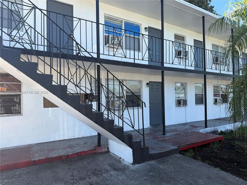1306 NW 61st St 5, Miami, FL 33142