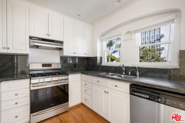 8664 W Olympic Boulevard, Los Angeles, CA 90035