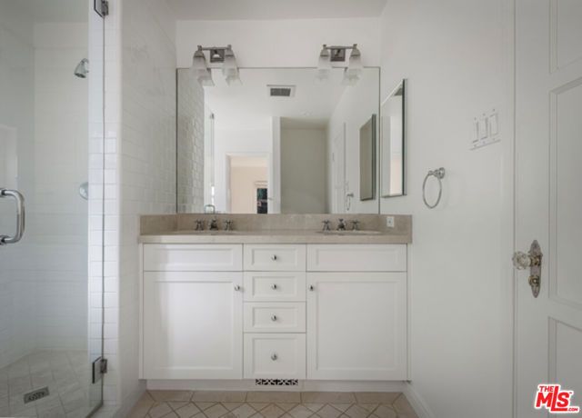 8664 W Olympic Boulevard, Los Angeles, CA 90035