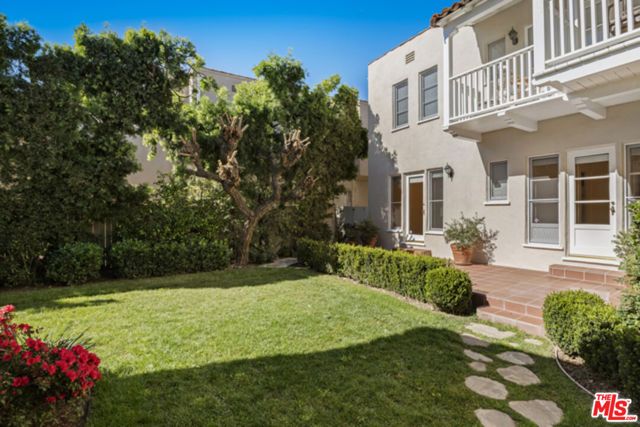 8664 W Olympic Boulevard, Los Angeles, CA 90035