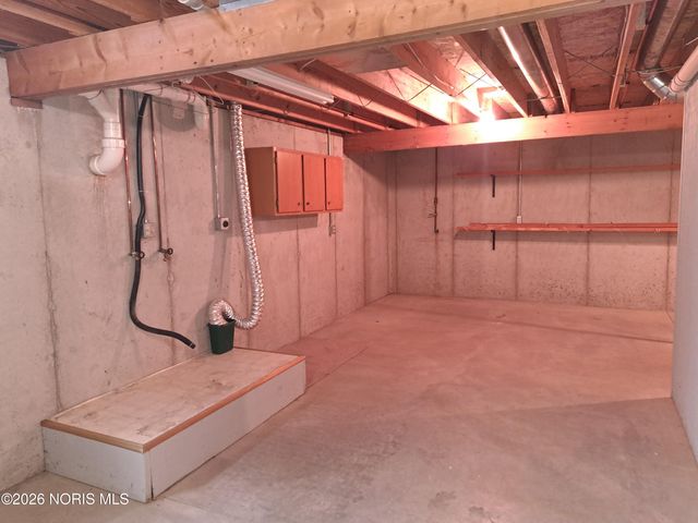 824 Sunset Drive, Findlay, OH 45840