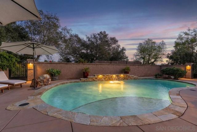 1195 Via Encinos, Fallbrook, CA 92028