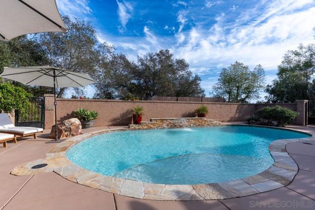 1195 Via Encinos, Fallbrook, CA 92028