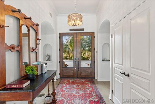 1195 Via Encinos, Fallbrook, CA 92028