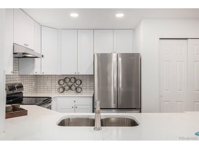 8500 E Jefferson Ave 17C, Denver, CO 80237