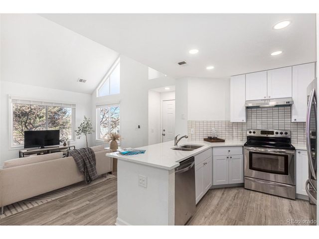 8500 E Jefferson Ave 17C, Denver, CO 80237