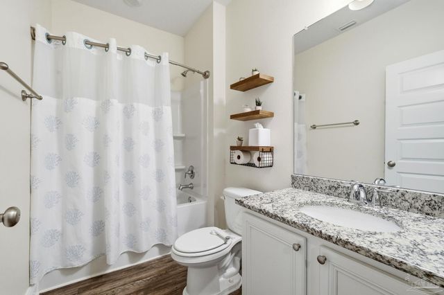 3797 Hawks Landing Cir, Pace, FL 32571