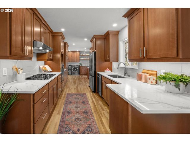 13562 Sw 63RD Pl, Portland, OR 97219