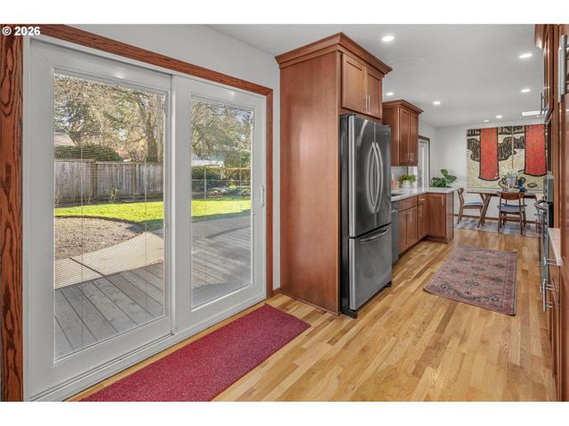 13562 Sw 63RD Pl, Portland, OR 97219