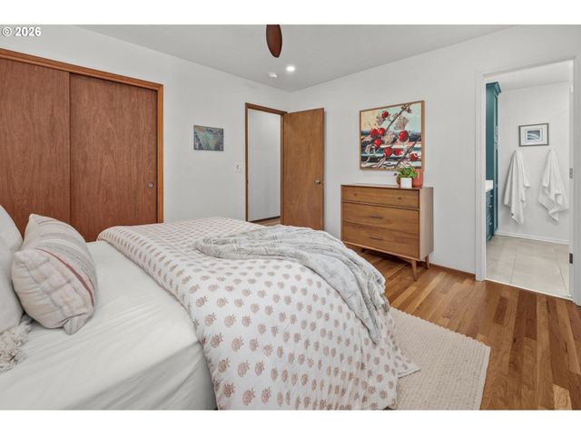 13562 Sw 63RD Pl, Portland, OR 97219