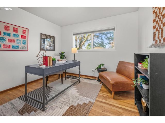 13562 Sw 63RD Pl, Portland, OR 97219