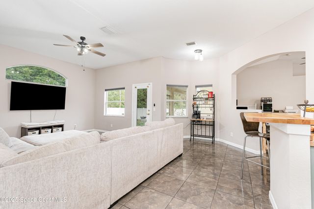 164 Shalimar Avenue NW, Palm Bay, FL 32907