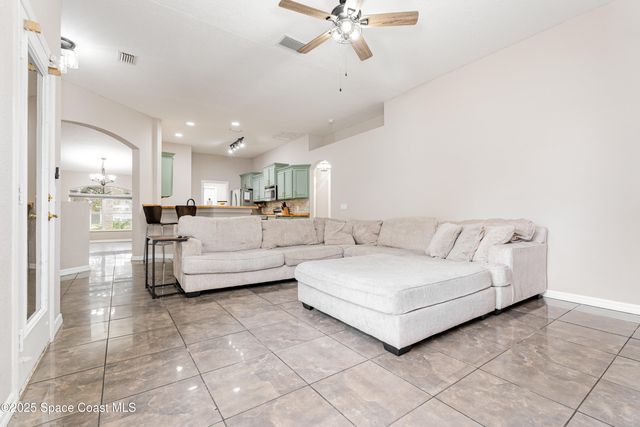 164 Shalimar Avenue NW, Palm Bay, FL 32907