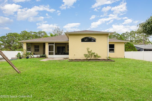 164 Shalimar Avenue NW, Palm Bay, FL 32907