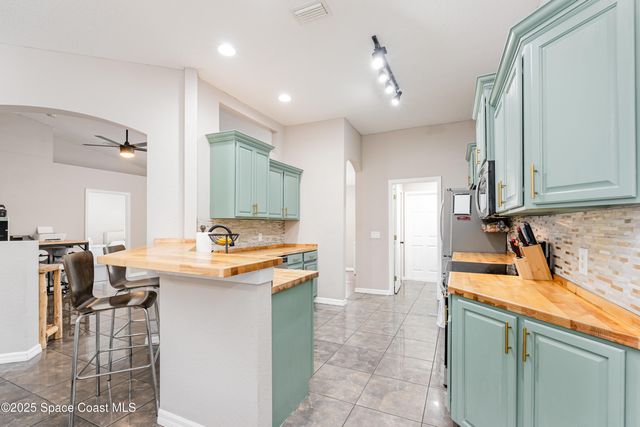 164 Shalimar Avenue NW, Palm Bay, FL 32907