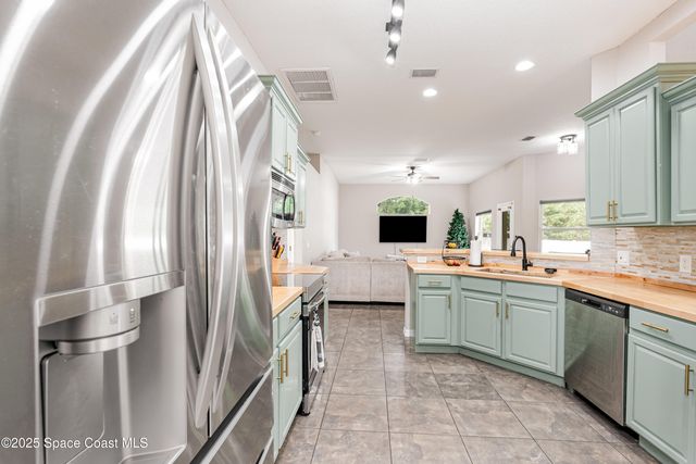 164 Shalimar Avenue NW, Palm Bay, FL 32907