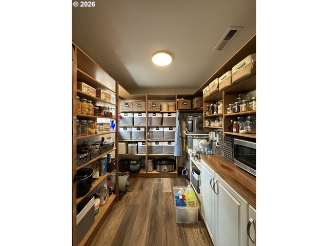 457 MCNICKOLS Rd, Goldendale, WA 98620