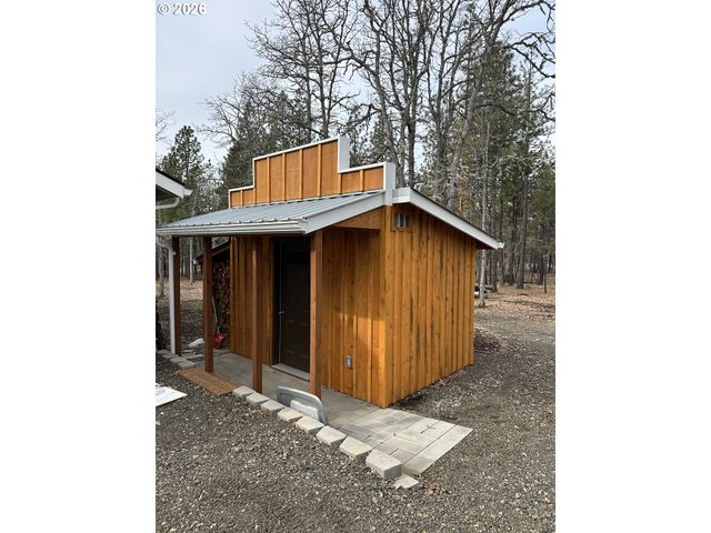 457 MCNICKOLS Rd, Goldendale, WA 98620