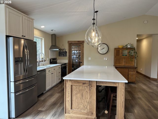 457 MCNICKOLS Rd, Goldendale, WA 98620