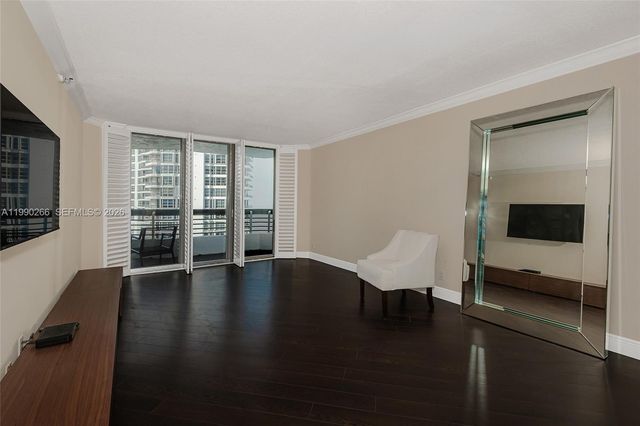 19195 NE 36th Ct 2304, Aventura, FL 33180