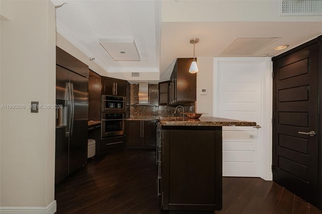 19195 NE 36th Ct 2304, Aventura, FL 33180