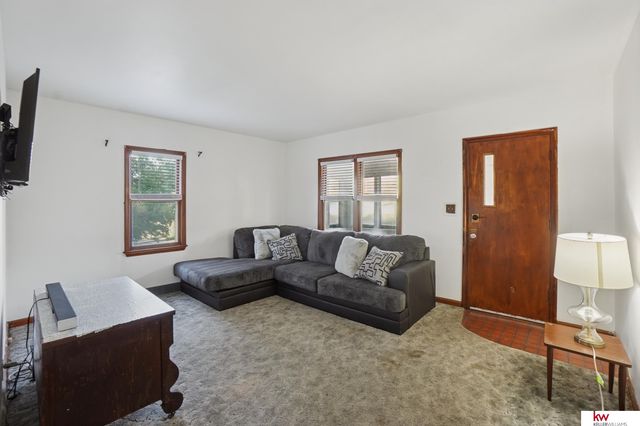 6616 S 21 Street, Omaha, NE 68107