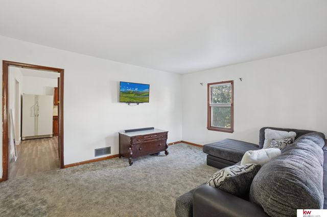 6616 S 21 Street, Omaha, NE 68107