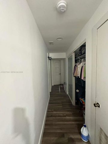 685 SW 7th Ter, Dania Beach, FL 33004