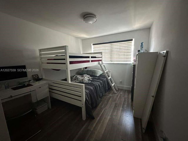685 SW 7th Ter, Dania Beach, FL 33004