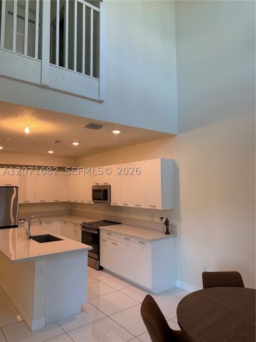 4640 NW 84 16, Doral, FL 33166