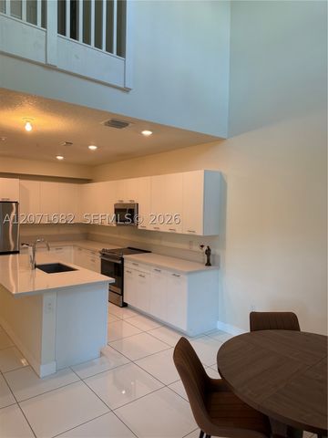 4640 NW 84 16, Doral, FL 33166