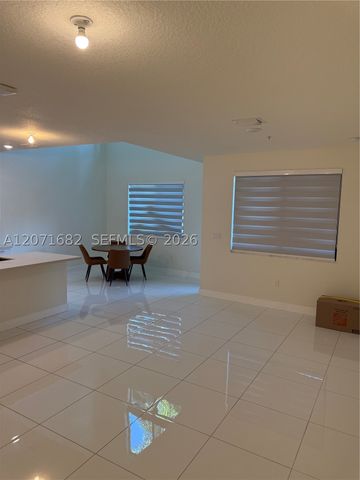 4640 NW 84 16, Doral, FL 33166