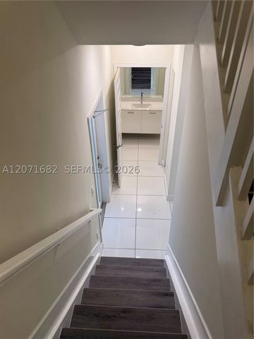 4640 NW 84 16, Doral, FL 33166