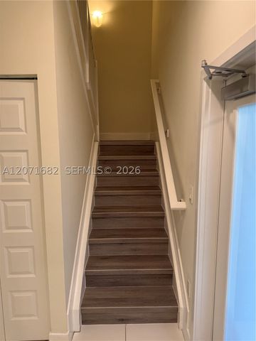 4640 NW 84 16, Doral, FL 33166