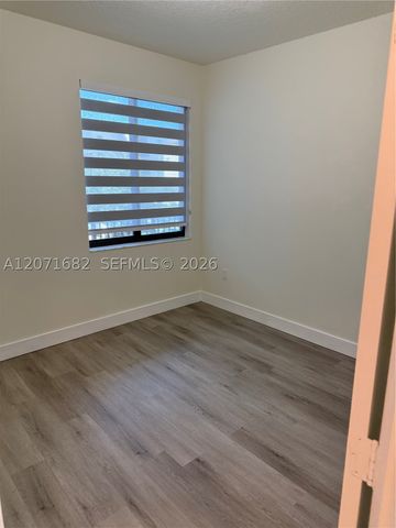 4640 NW 84 16, Doral, FL 33166