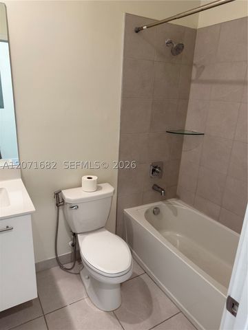 4640 NW 84 16, Doral, FL 33166