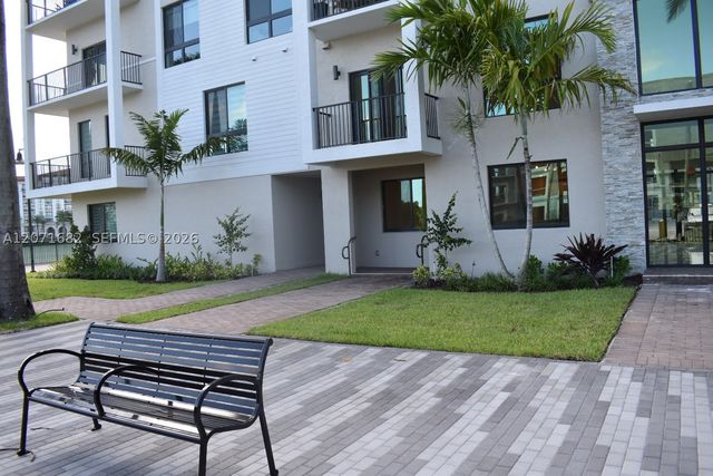 4640 NW 84 16, Doral, FL 33166