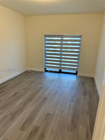 4640 NW 84 16, Doral, FL 33166