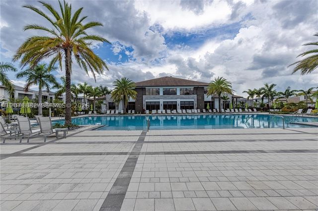 4640 NW 84 16, Doral, FL 33166