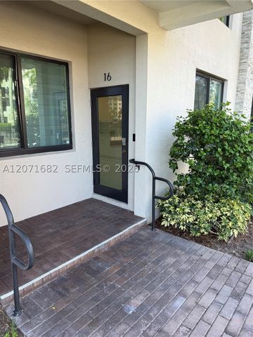 4640 NW 84 16, Doral, FL 33166