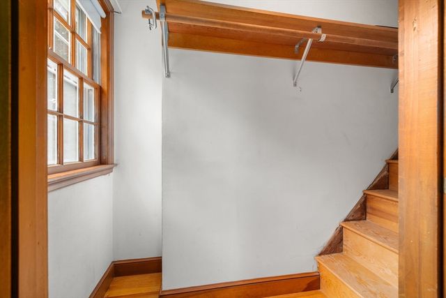 40 Cape Cod Ln, Milton, MA 02186