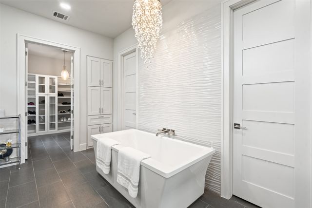 22126 Briarcliff Drive, Spicewood, TX 78669