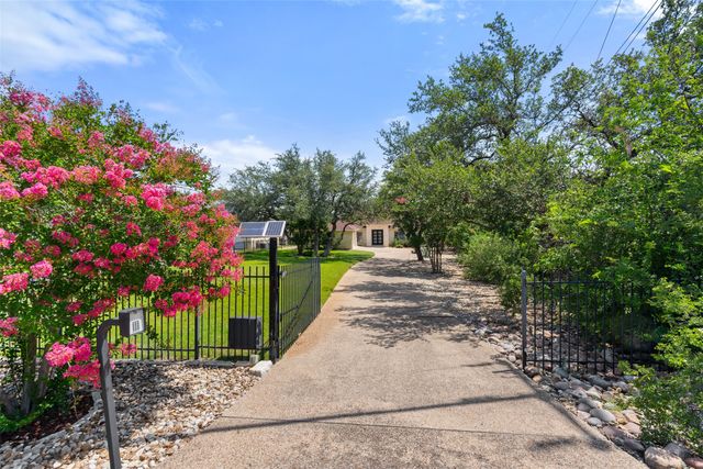 22126 Briarcliff Drive, Spicewood, TX 78669